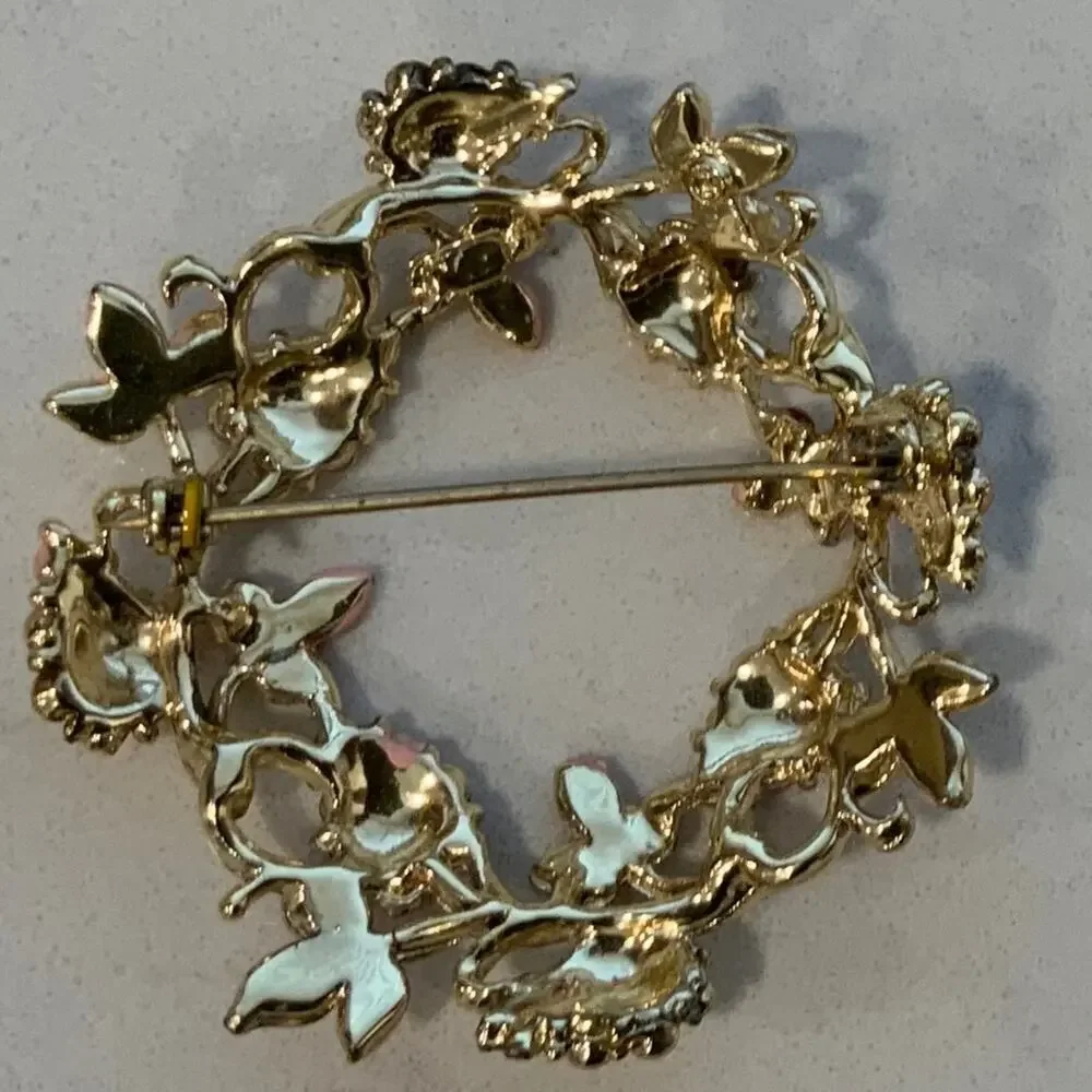 Vintage Wreath Brooch